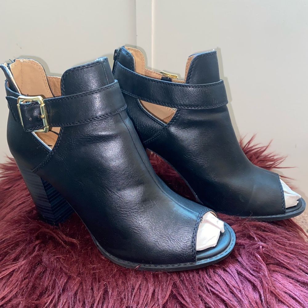 Black leather booties by Fioni size 9